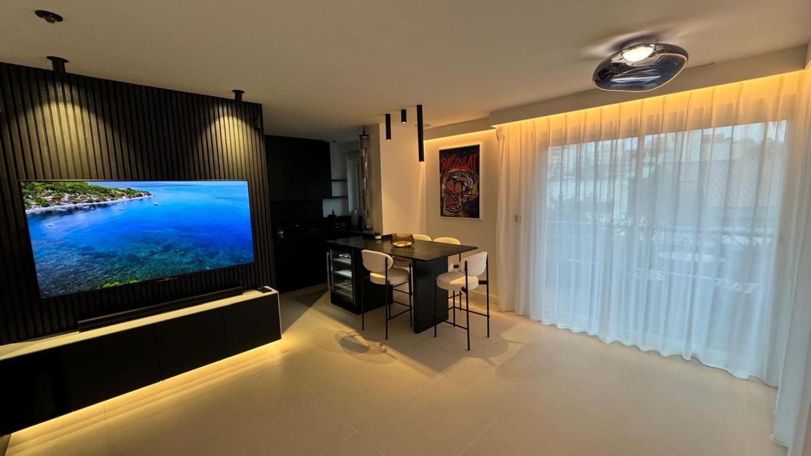 Appartement Luxueux Plein Centre De Cavalaire A 2Mn De La Plage Eksteriør bilde