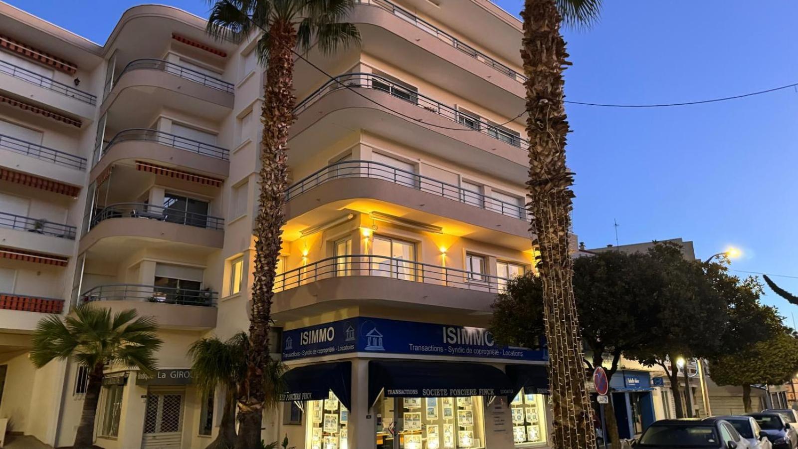 Appartement Luxueux Plein Centre De Cavalaire A 2Mn De La Plage Eksteriør bilde